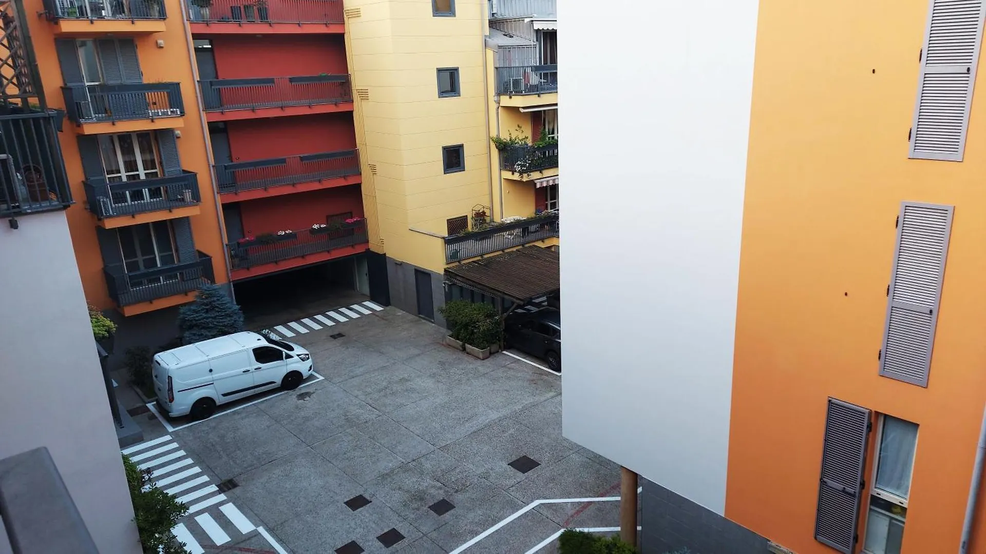 Daire Ugolini Home Milano